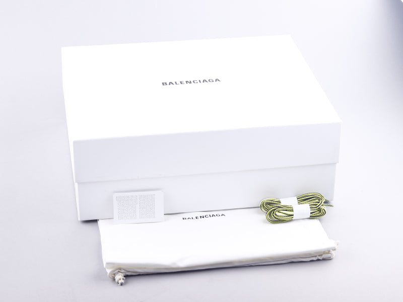 CN - Bla Track Three Generations Sneaker