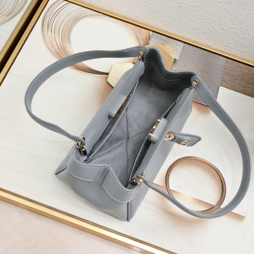 New Collection Bags DIR 382