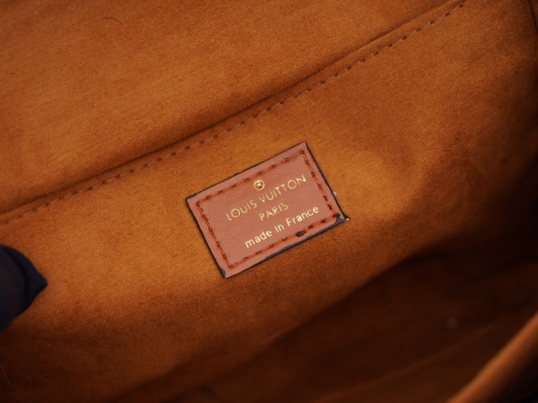 CN - New Collection Bags LUV 128