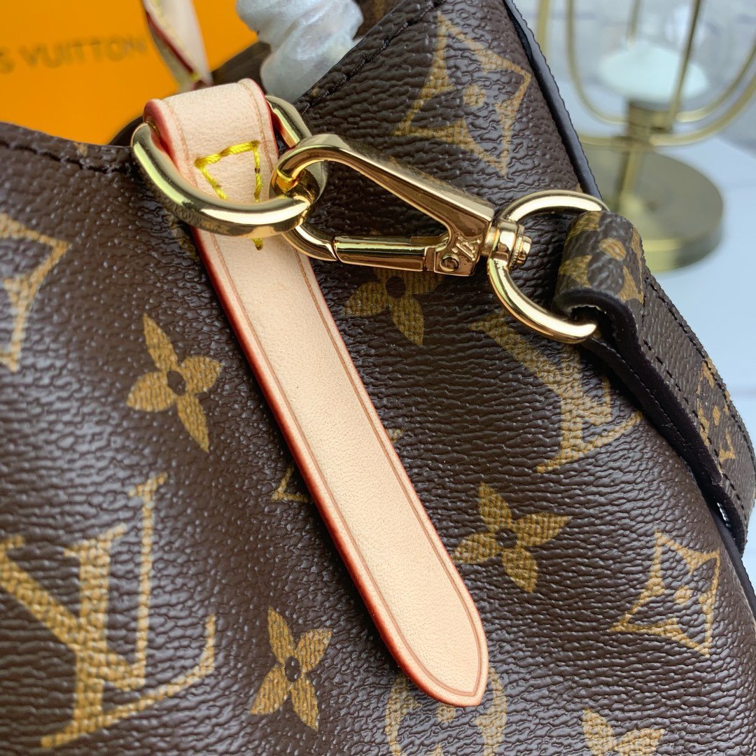 CN - New Collection Bags LUV 297