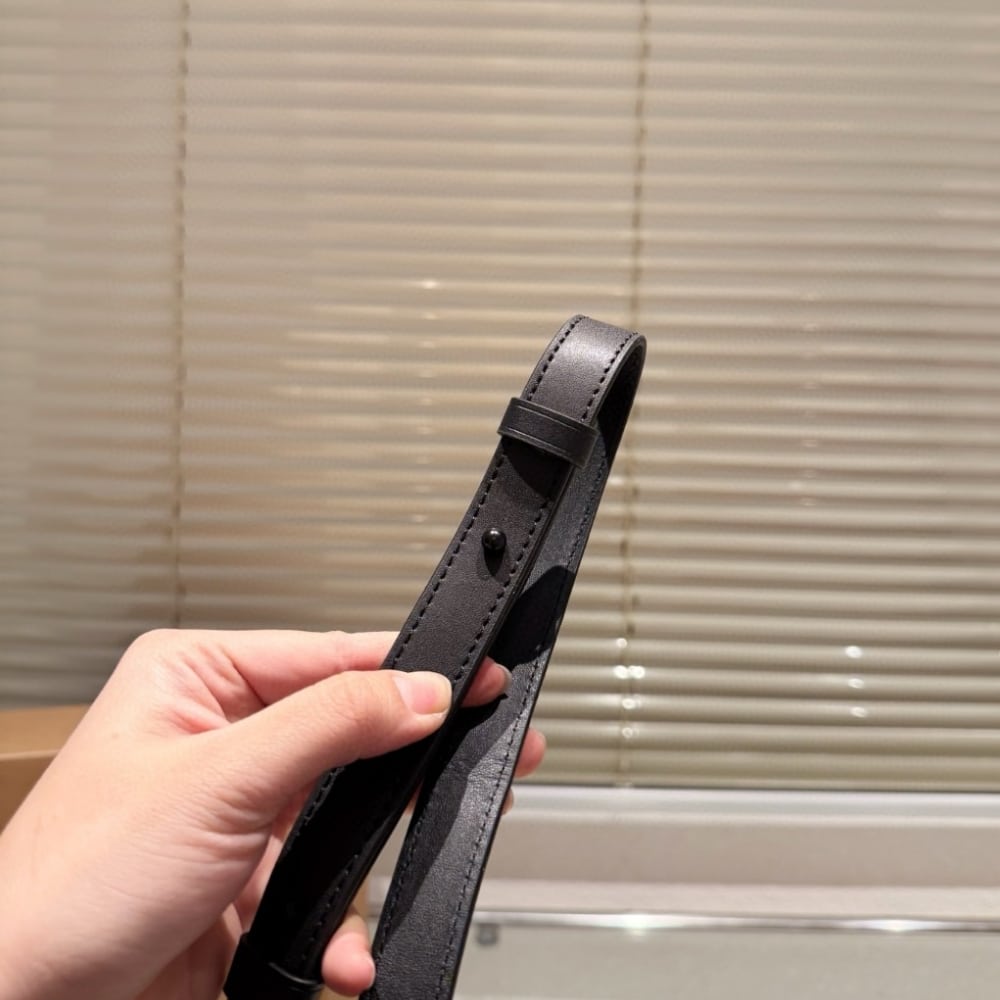 LV ALPHA WEARABLE WALLET MONOGRAM SHADOW BLACK 19CM M82544