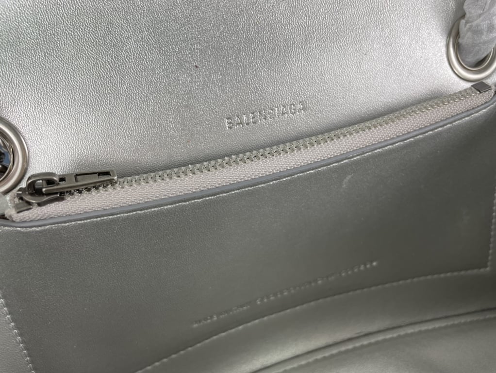 BALENCIAGA CRUSH SMALL CHAIN BAG METALLIZED QUILTED IN SILVER 25CM