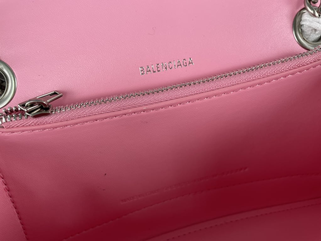BALENCIAGA CRUSH SMALL CHAIN BAG QUILTED IN PINK 25CM