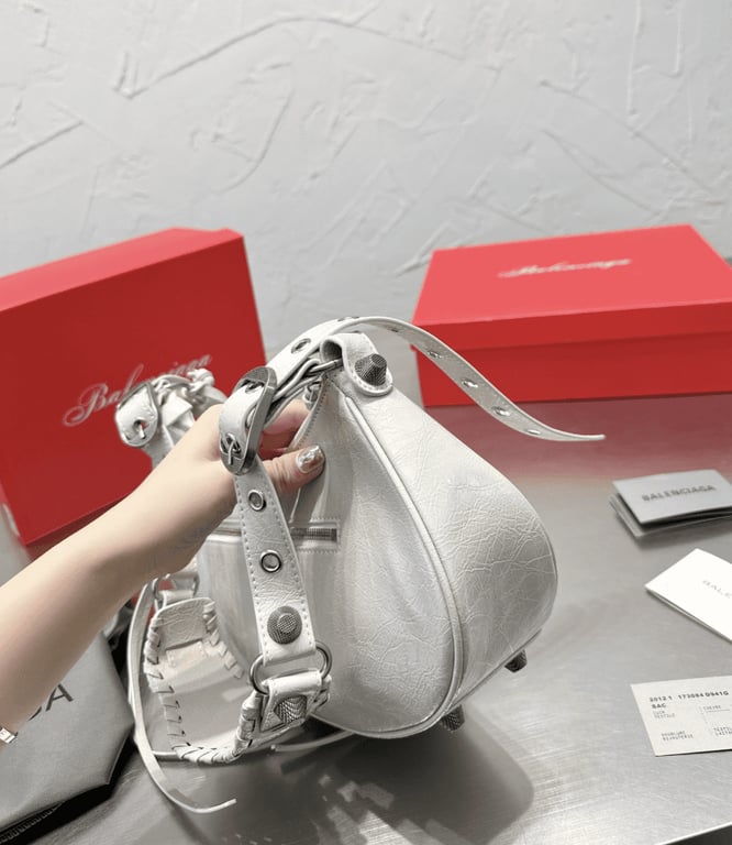BALENCIAGA LE CAGOLE XS SHOULDER BAG IN WHITE 25CM