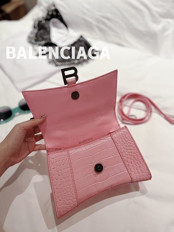 BALENCIAGA WOMEN'S HOURGLASS XS HANDBAG CROCODILE EMBOSSED IN PINK 24CM