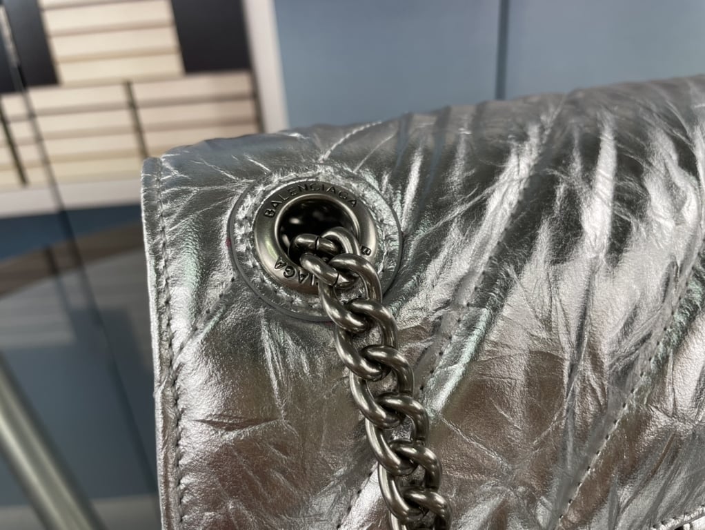 BALENCIAGA CRUSH SMALL CHAIN BAG METALLIZED QUILTED IN SILVER 25CM