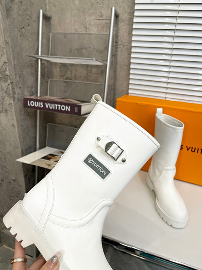 New Collection  LUV BOOTS 021