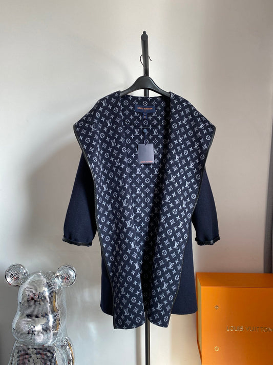 CN - New Collection LUV Wrap Coat 042