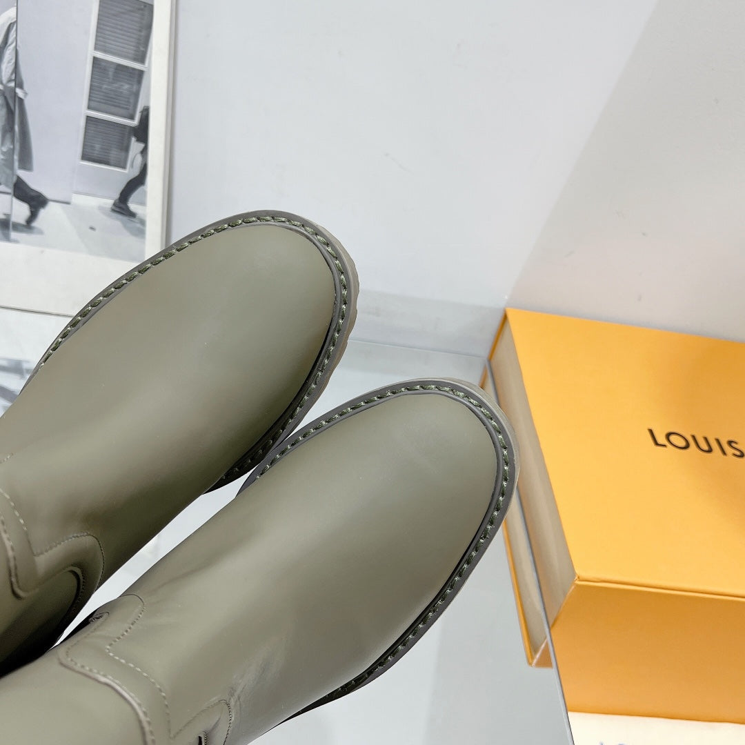 New Collection  LUV BOOTS 013