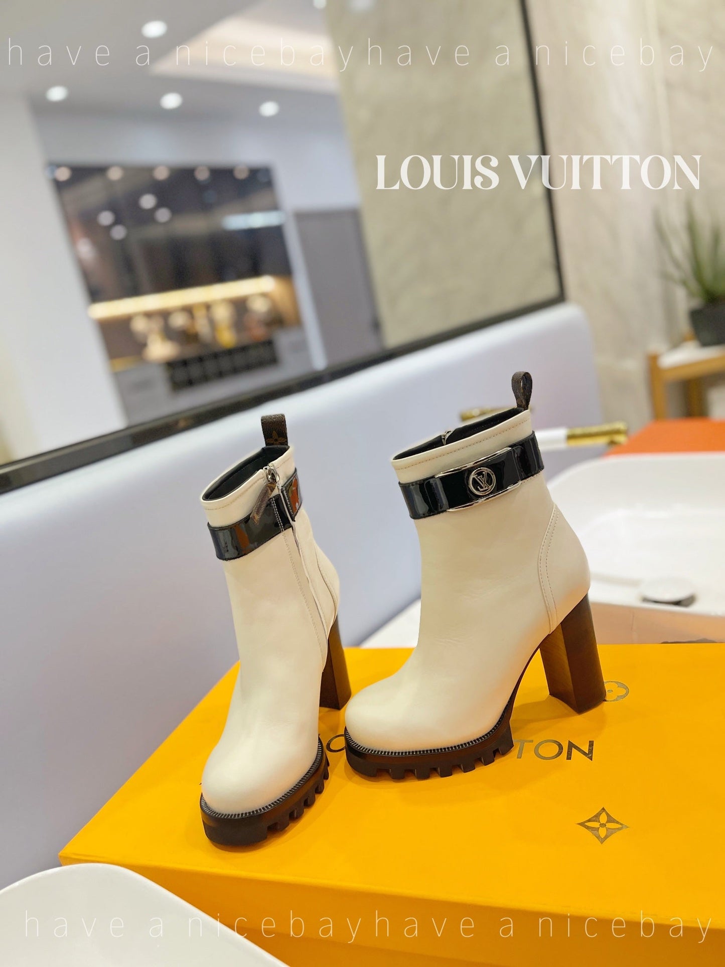 New Collection  LUV BOOTS 034