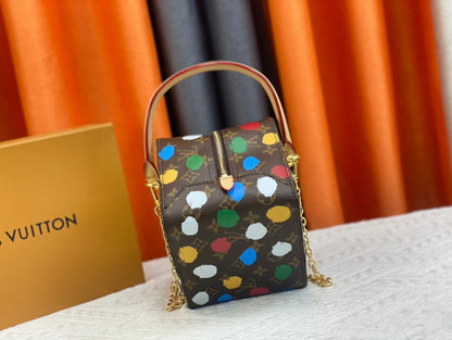 CN - New Collection Bags LUV 679