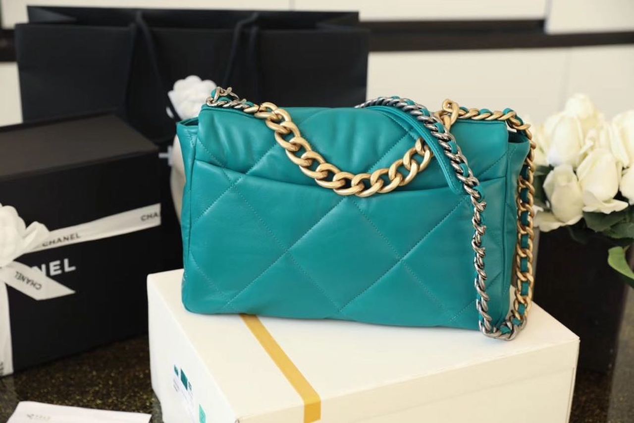 CHL 19 Handbag 26cm Teal For Women AS1160