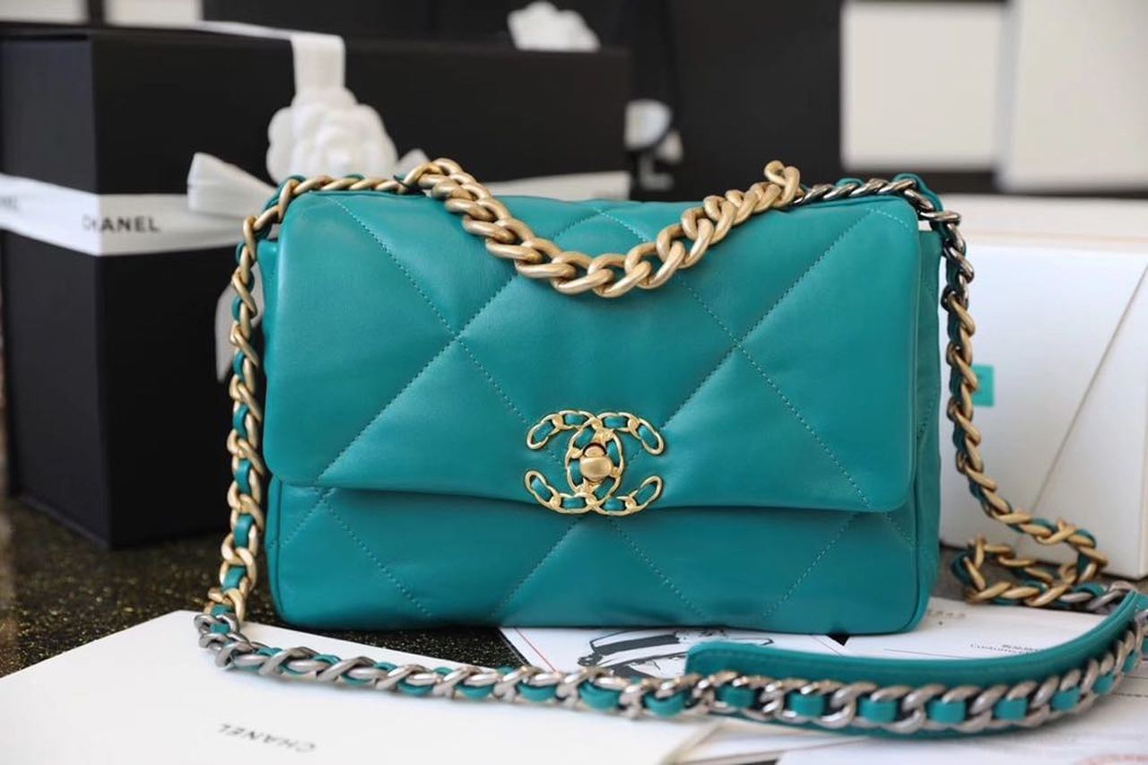 CHL 19 Handbag 26cm Teal For Women AS1160