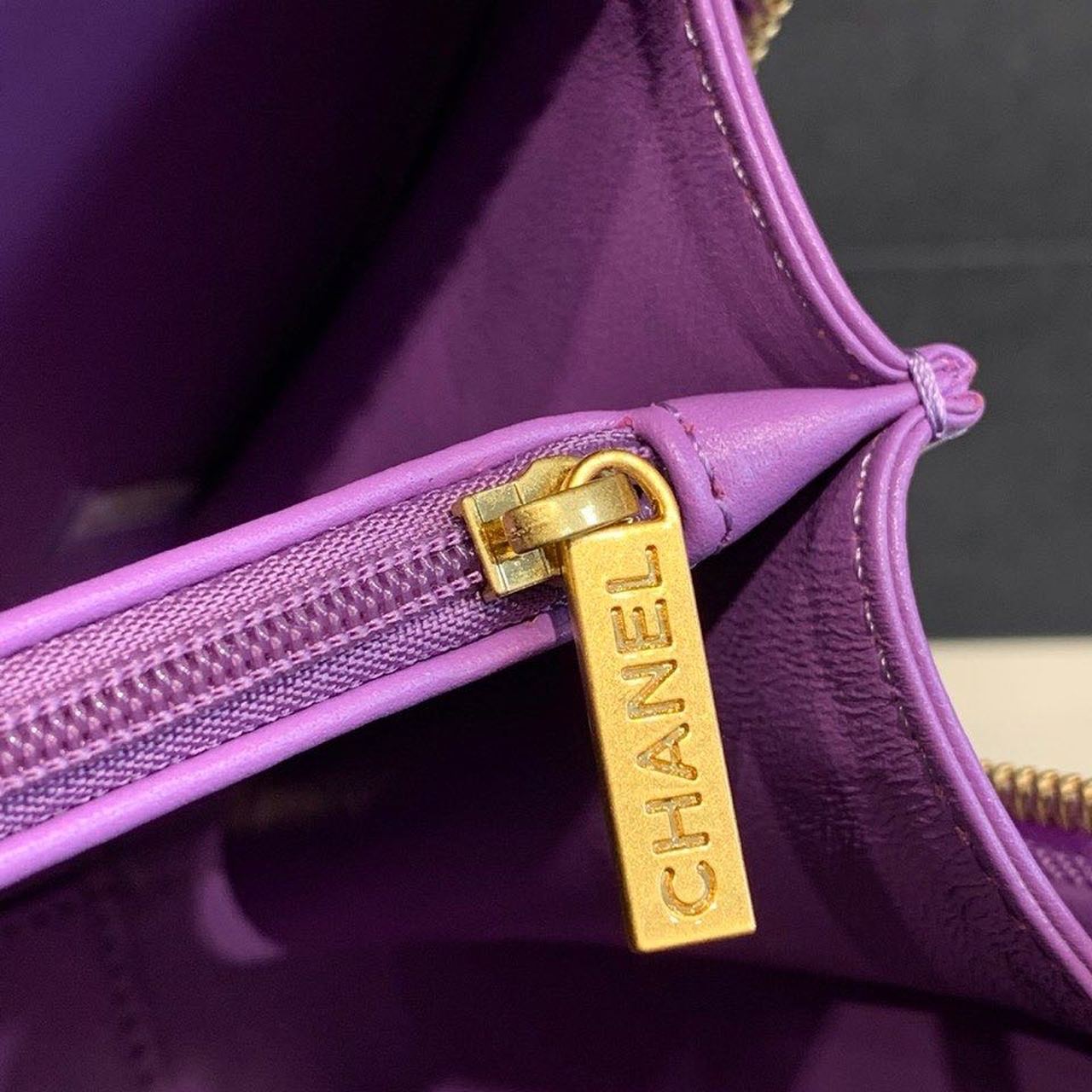 Chanel Filigree Vanity Case Bag 20cm Gold Toned Hardware Caviar Leather Spring/Summer Act 1 Collection, Purple