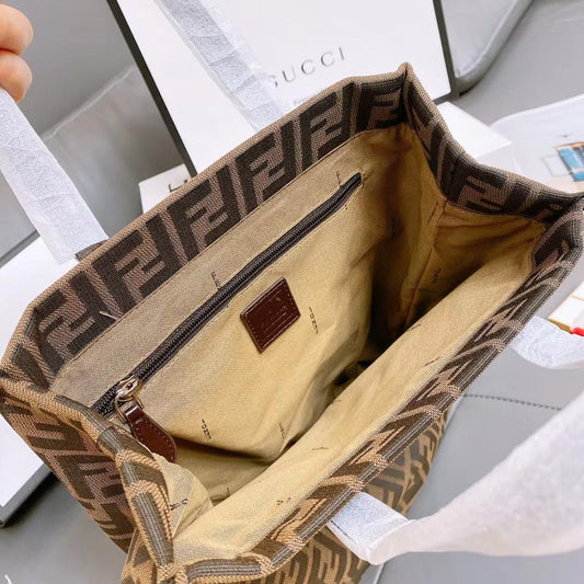 CN - New Collection Bags FEI 030 LIGHT inside