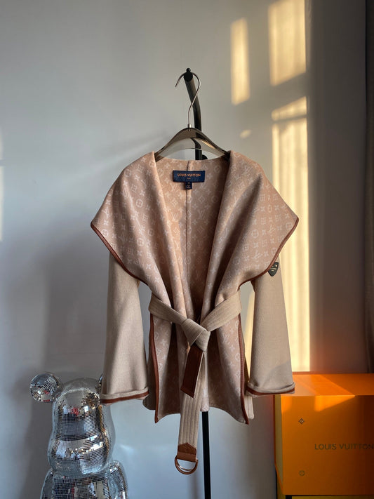 CN - New Collection LUV Wrap Coat 019