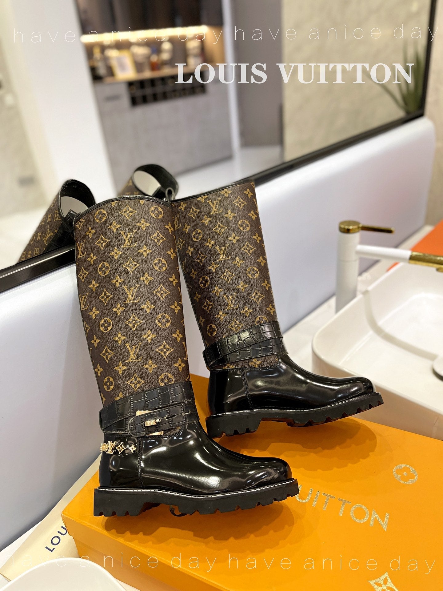 New Collection  LUV BOOTS 029