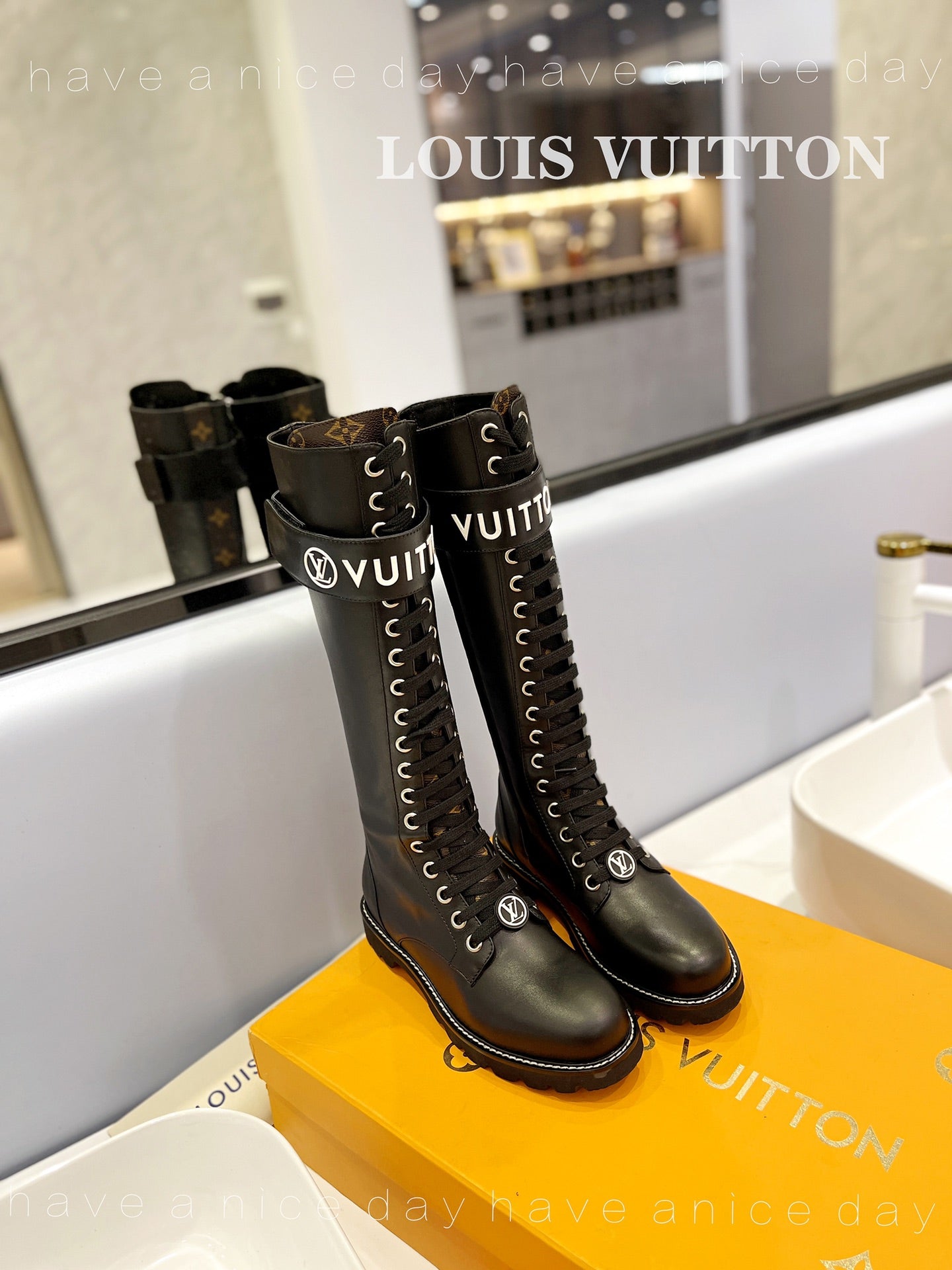 New Collection  LUV BOOTS 031