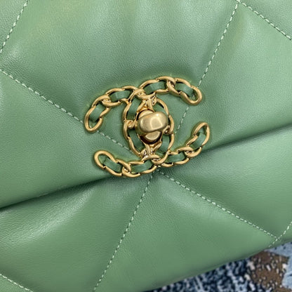 CHL 19 Flap Bag Gold Hardware Green For Women, Women&#8217;s Handbags, Shoulder Bags 10.2in/26cm AS1160