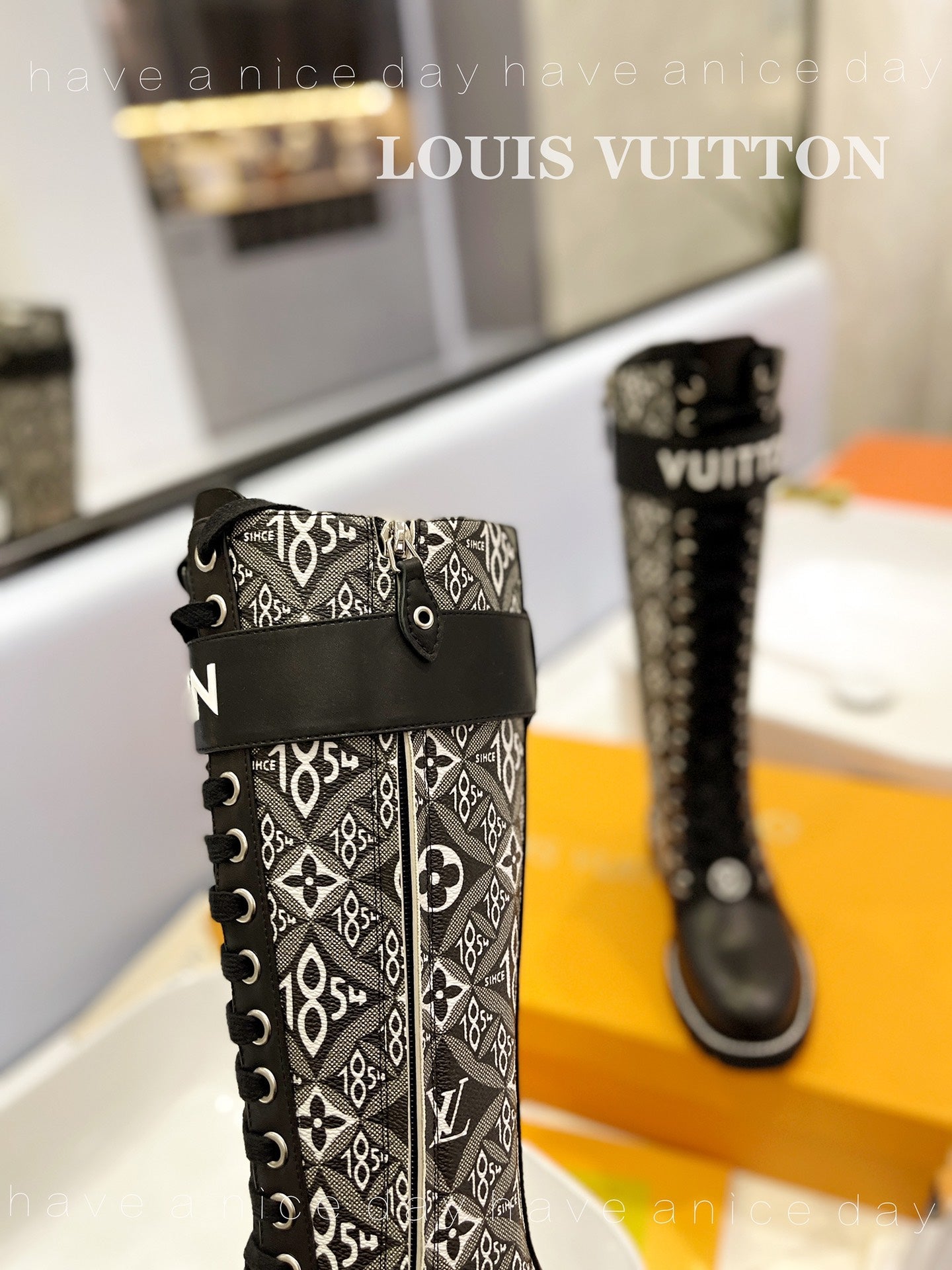 New Collection  LUV BOOTS 030