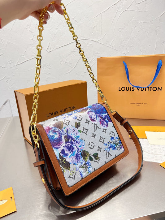 CN - New Collection Bags LUV 545