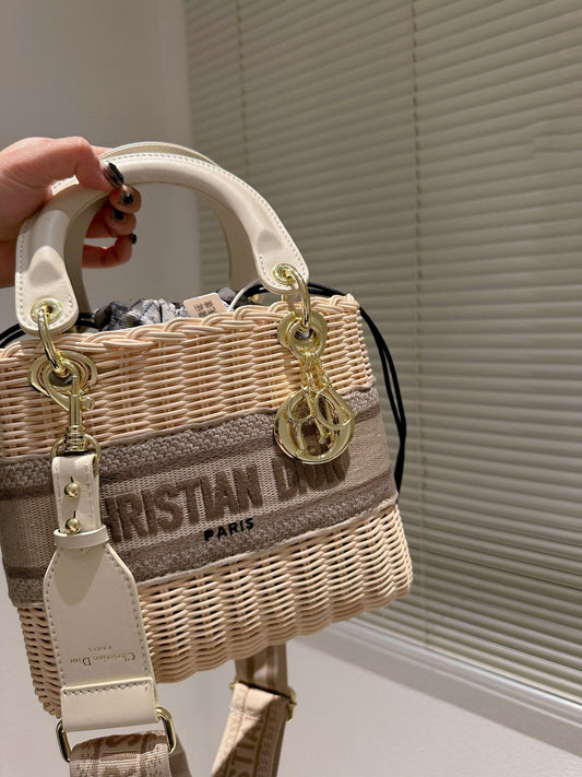 CN - New Collection Bags DIR 366