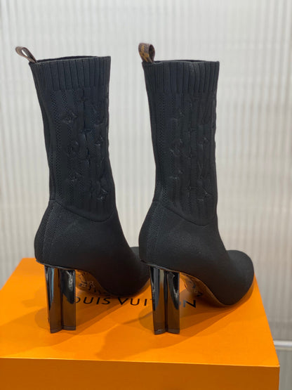 New Collection  LUV BOOTS 047