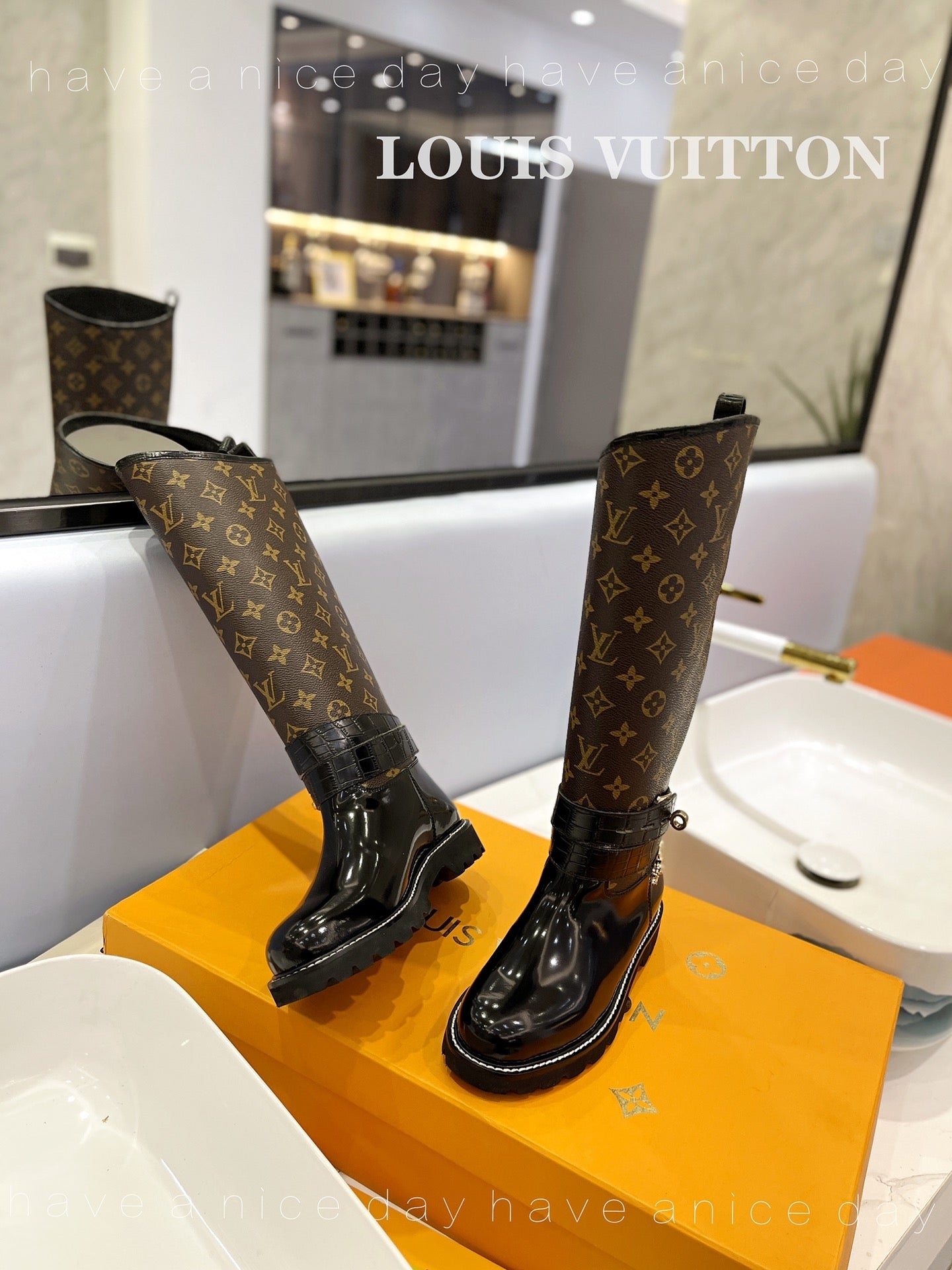 New Collection  LUV BOOTS 029