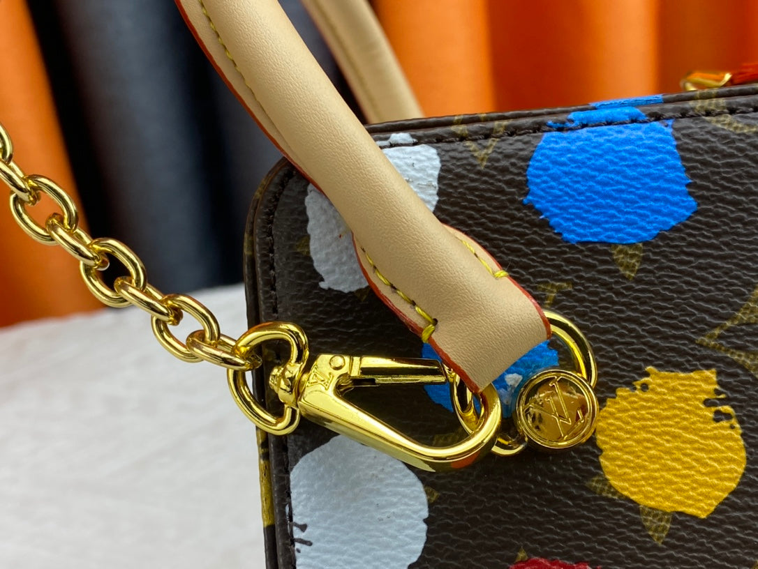 CN - New Collection Bags LUV 679