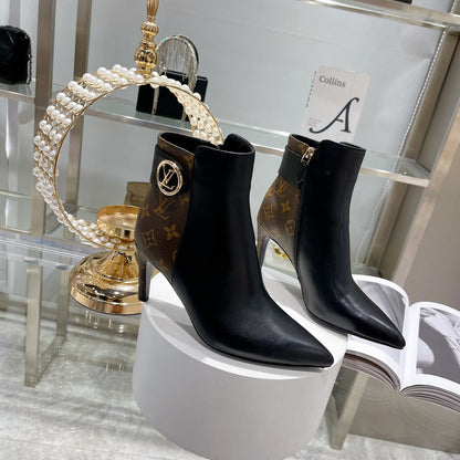 New Collection  LUV BOOTS 024