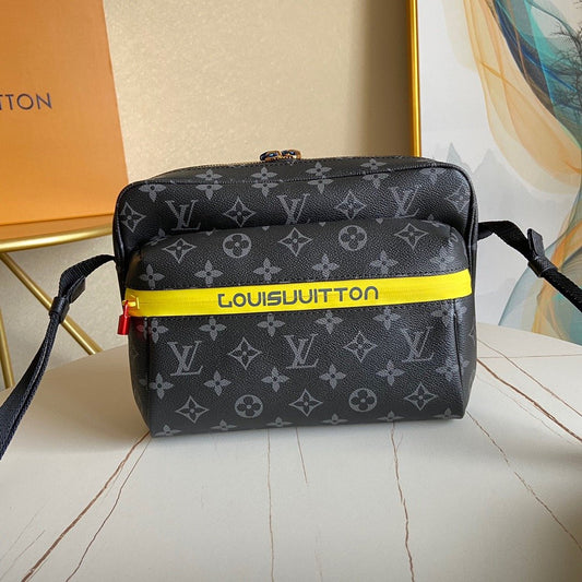 CN - New Collection Bags LUV 159