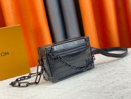 CN - New Collection Bags LUV 741