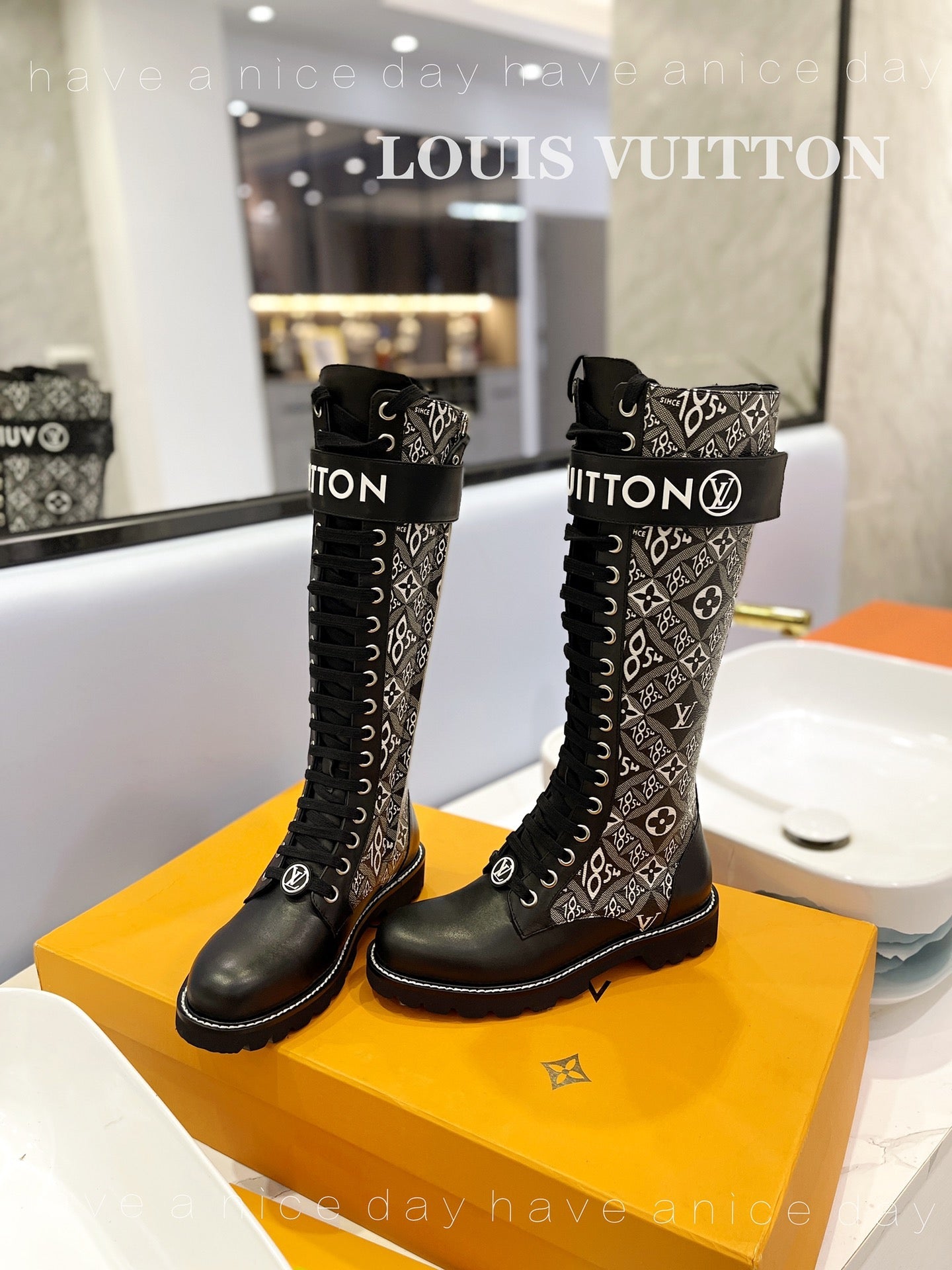 New Collection  LUV BOOTS 030