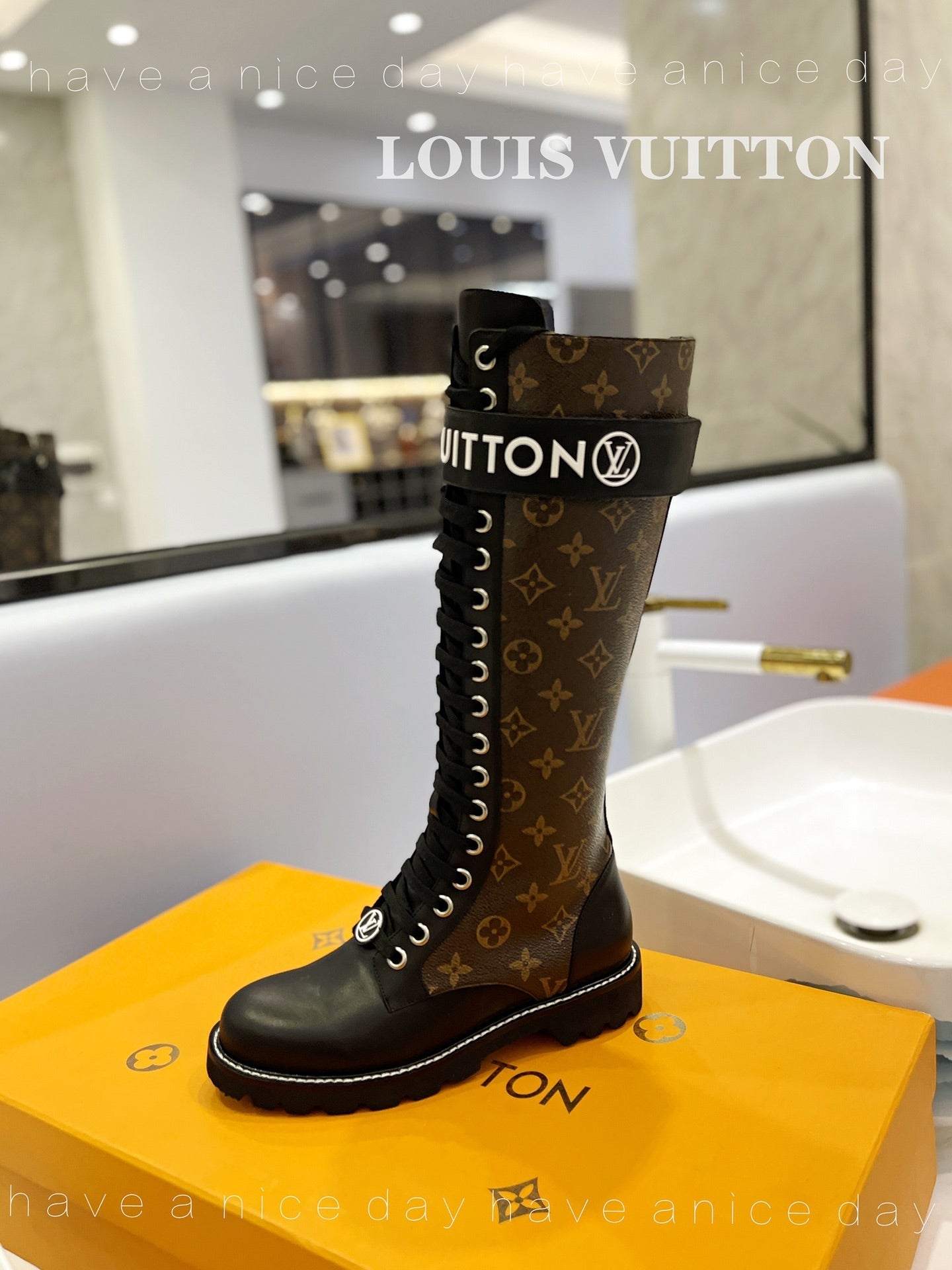 New Collection  LUV BOOTS 032