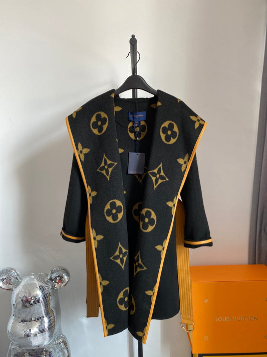 CN - New Collection LUV Wrap Coat 031