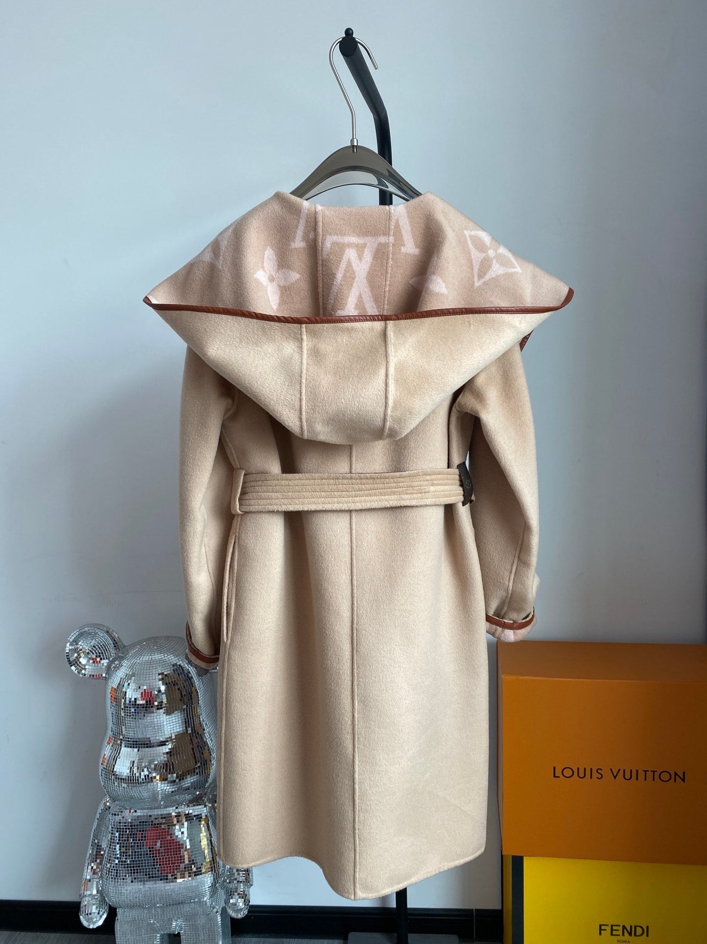 CN - New Collection LUV Wrap Coat 017