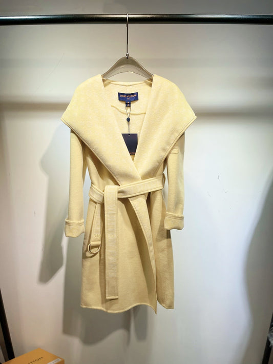 CN - New Collection LUV Wrap Coat 003