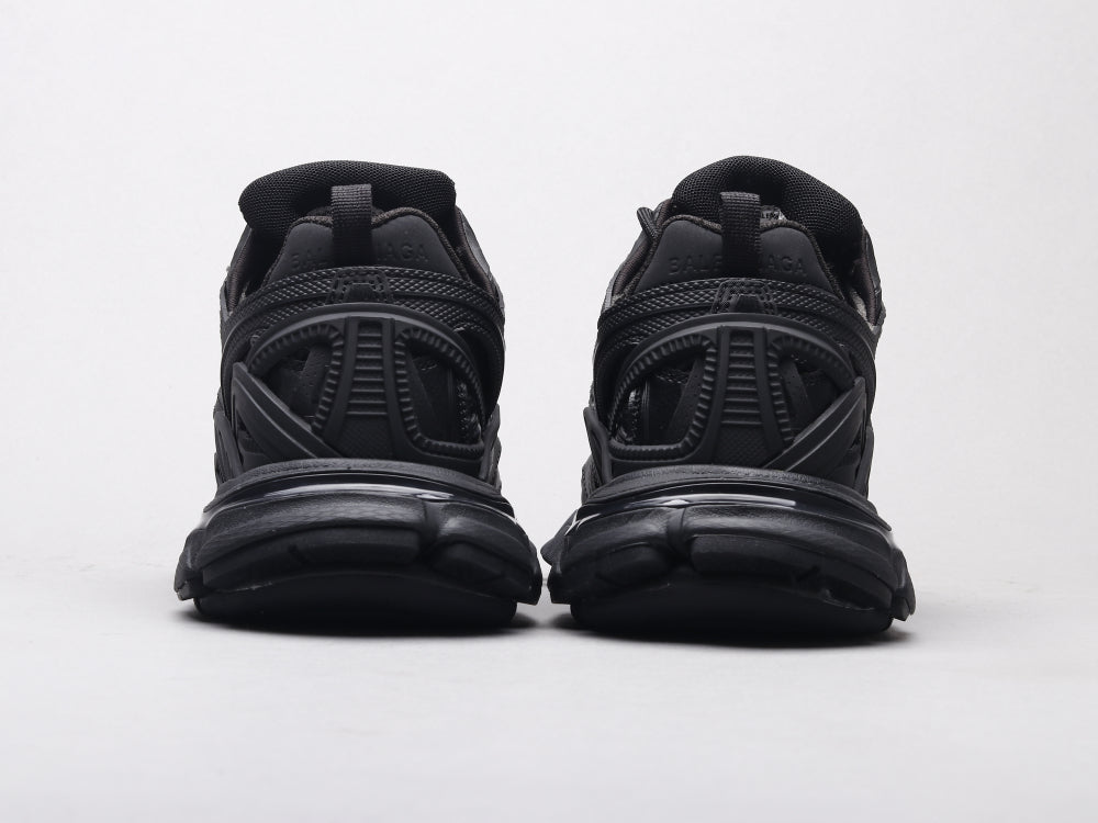 CN - Bla Track Hollow Black Sneaker