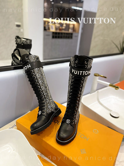 New Collection  LUV BOOTS 030