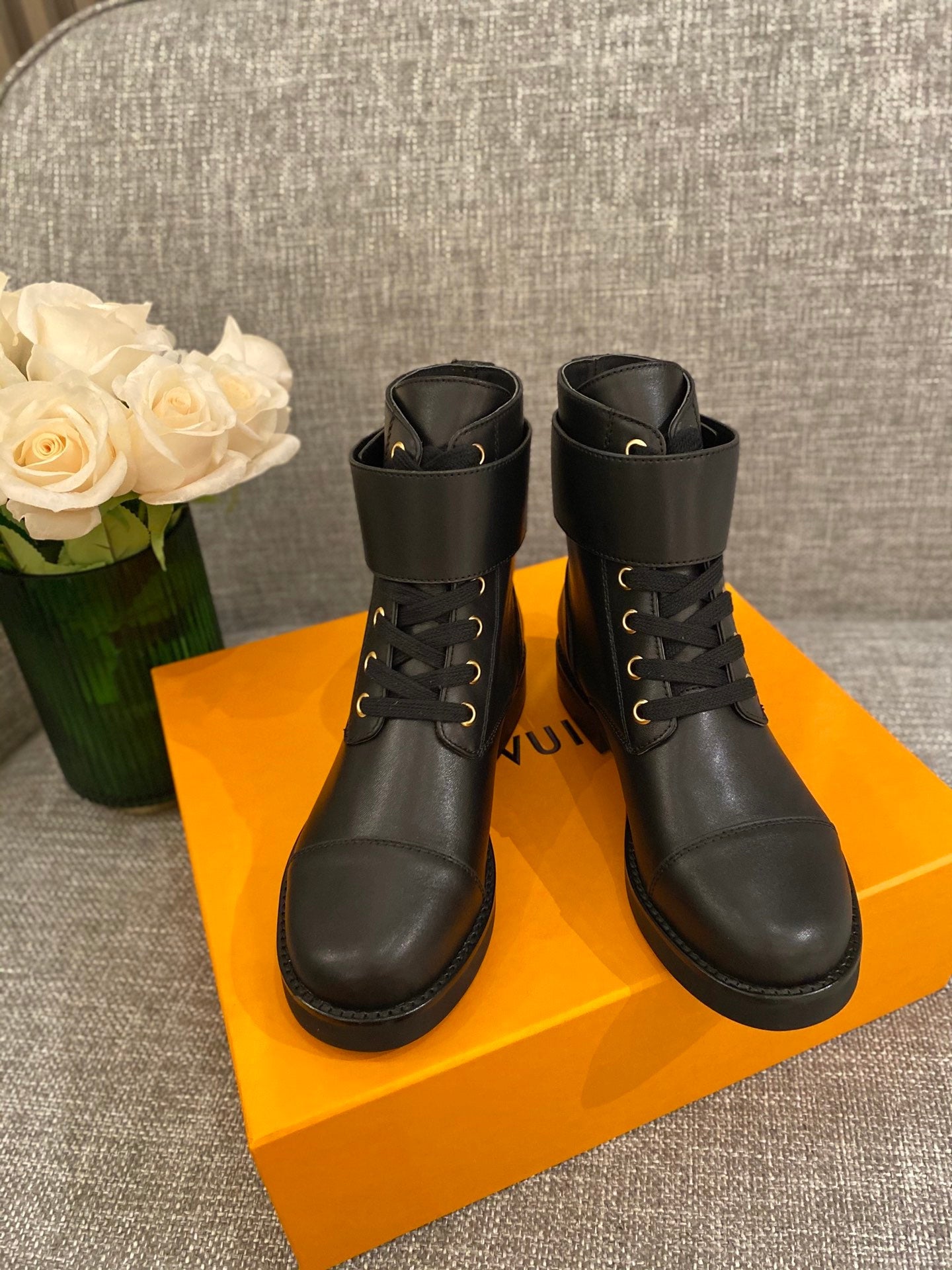 New Collection  LUV BOOTS 052