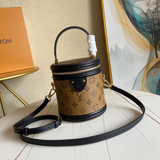 CN - New Collection Bags LUV 156