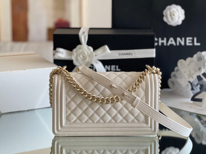 ChanelMedium Classic Flap Bag 25cm White For Women A67086