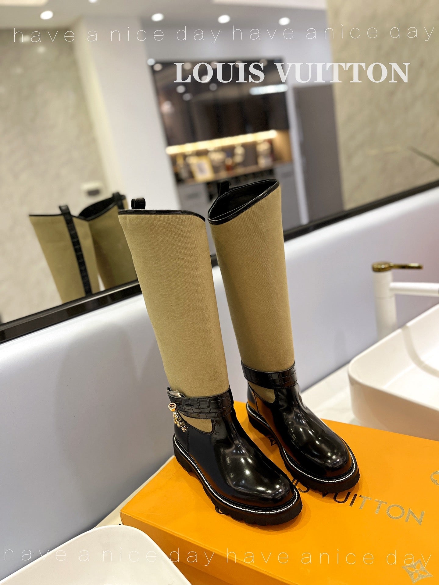 New Collection  LUV BOOTS 028