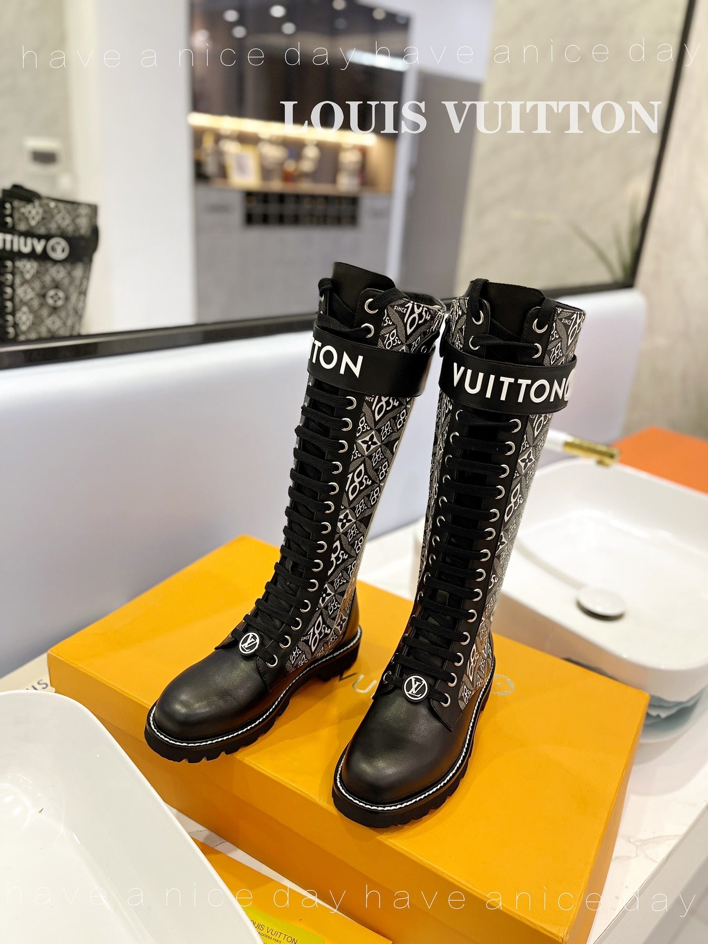 New Collection  LUV BOOTS 030