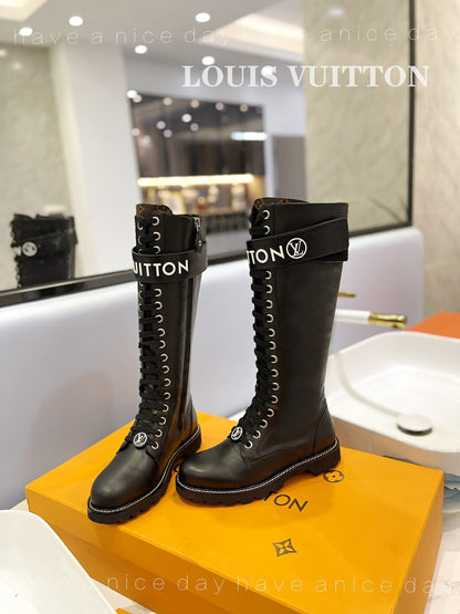 New Collection  LUV BOOTS 031