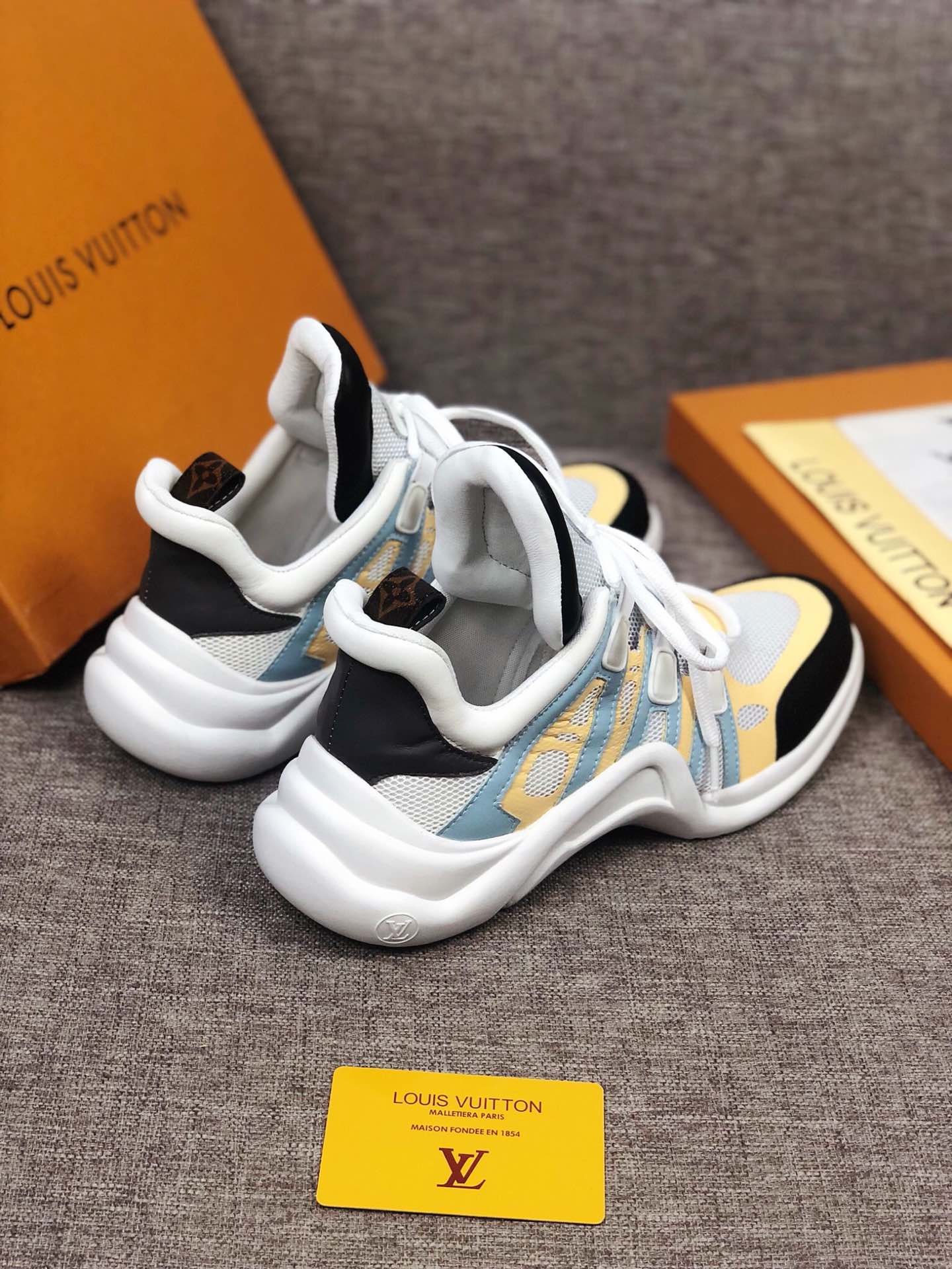 CN - LUV Archlight Black White Yellow Sneaker