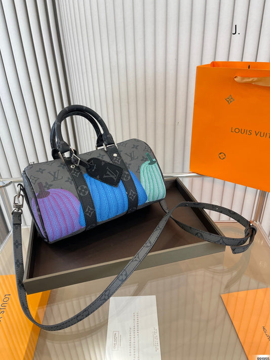 CN - New Collection Bags LUV 676