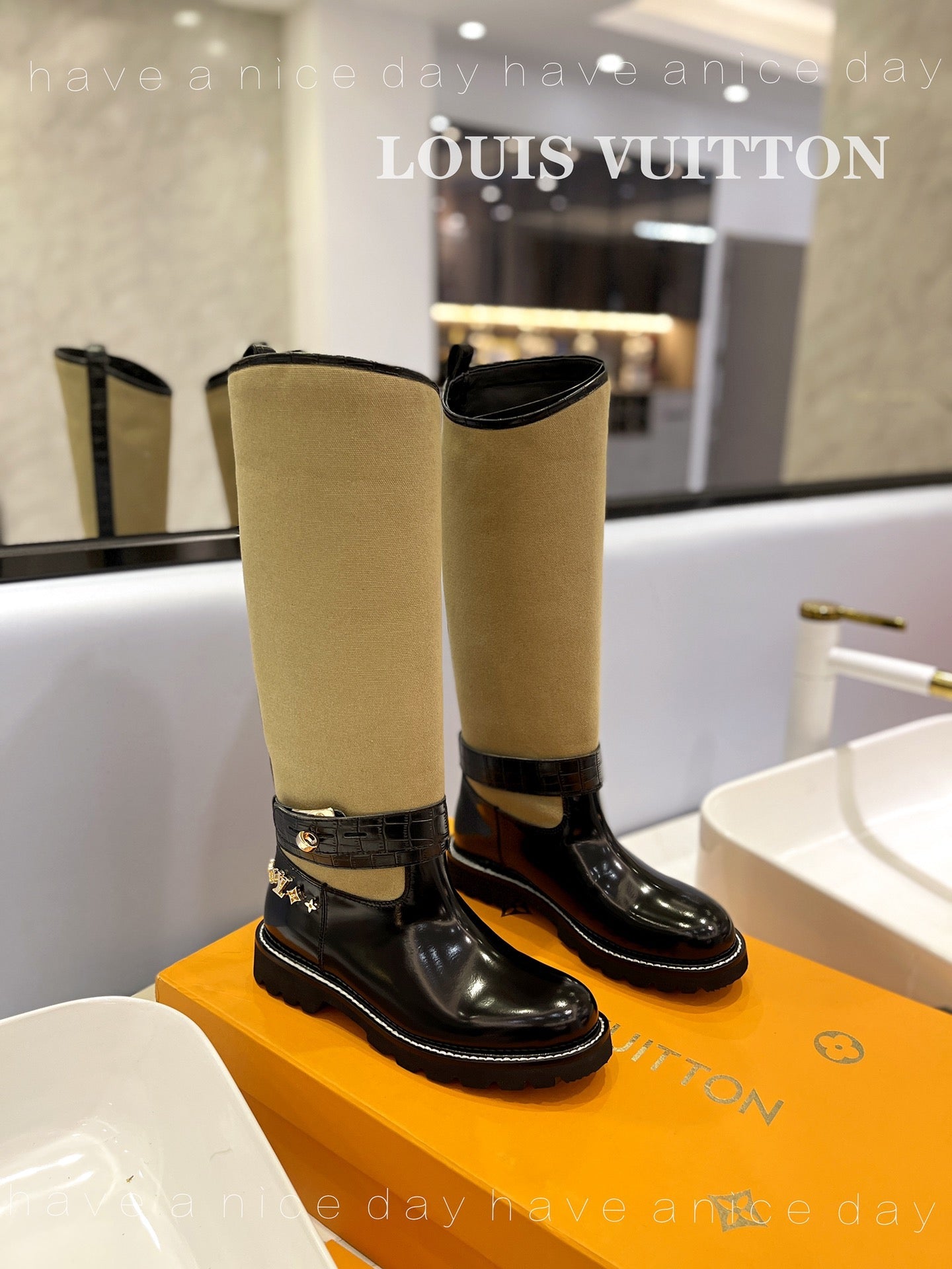 New Collection  LUV BOOTS 028