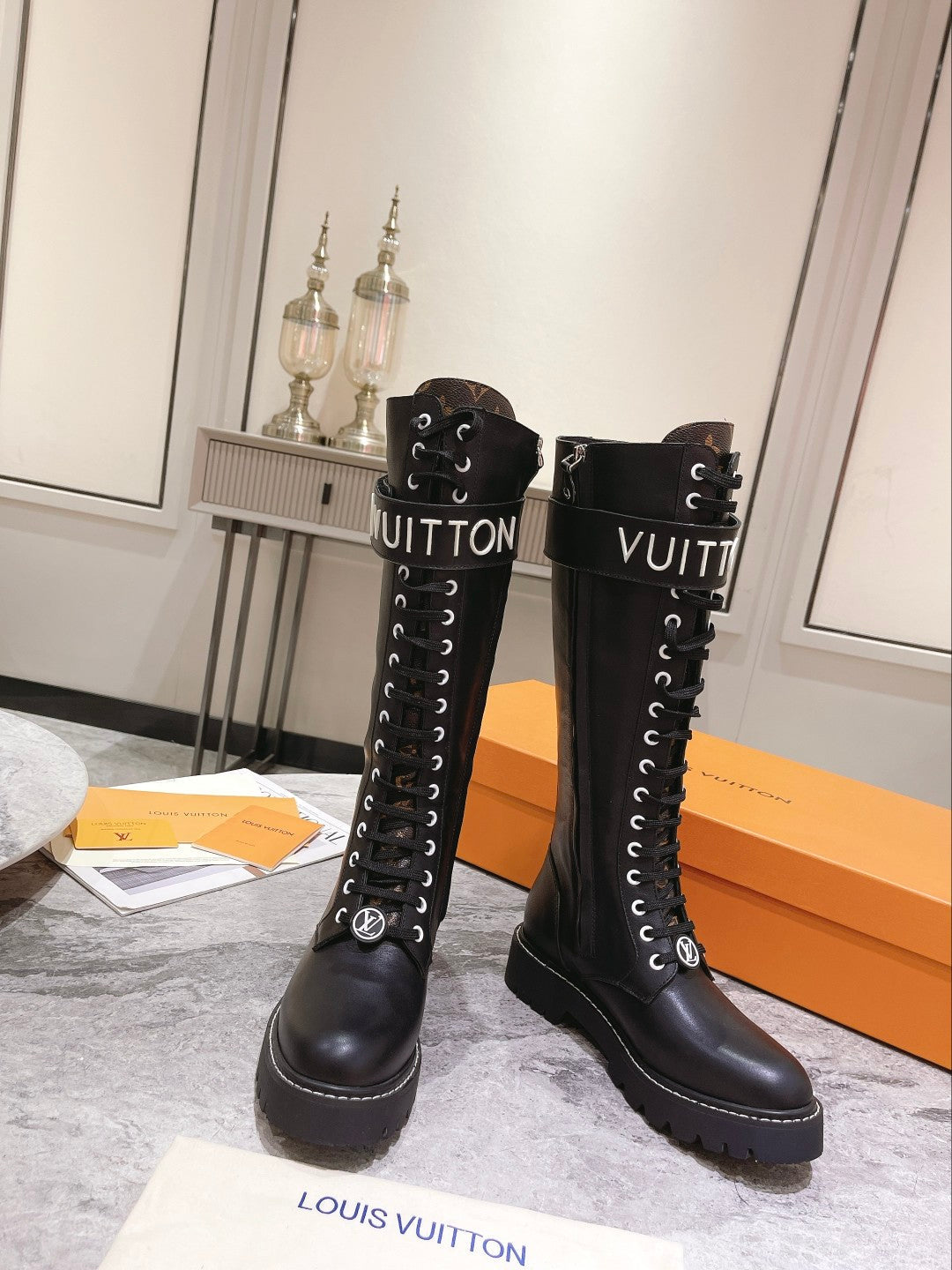 New Collection  LUV BOOTS 040