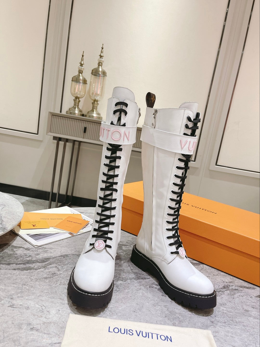 New Collection  LUV BOOTS 041